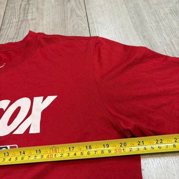 Nike red Boston Red Sox T-shirt athletic fabric Men's size  Large - Picture 4 of 7